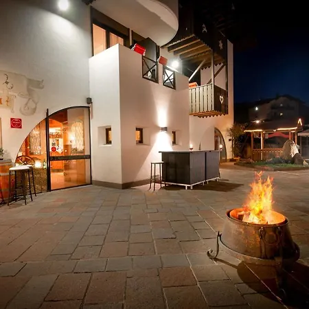 Hotel Castel Pietra-3